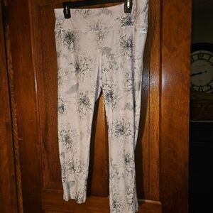 Jockey Women’s XL Leggings  White with Floral Print  Key‎ Pocket  Athletic Fit